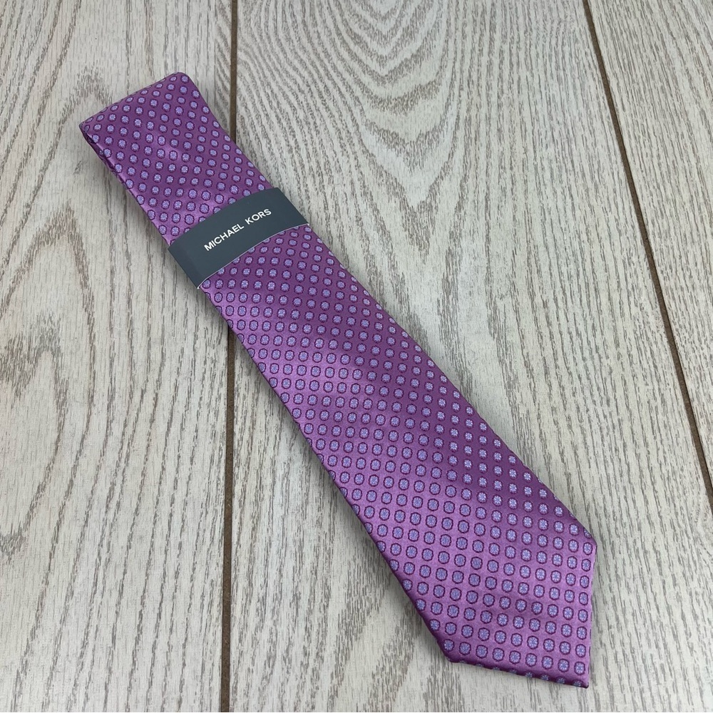 627 - Michael Kors Schooner Neat Tie Lavender 535 2MKC24-1022 Silk Blend $69.50